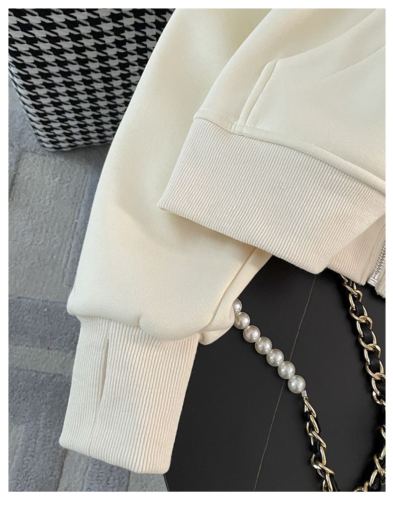 Completo con felpa oversize foderata in pile e pantaloni larghi a vita alta: comodo completo invernale da donna, due pezzi alla moda per il tempo libero con silhouette giovanile_voghion.com