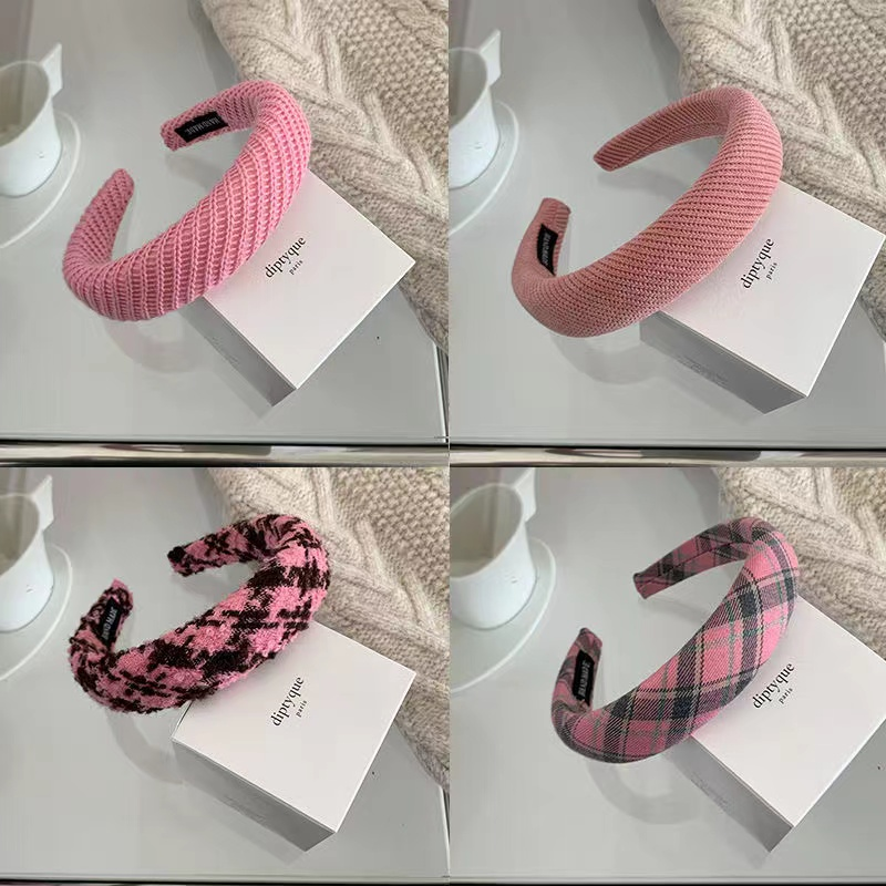 Moda di lusso leggera, senso di alta classe delle fasce per capelli dei nuovi modelli autunno e inverno 2023 da donna dolce_voghion.com