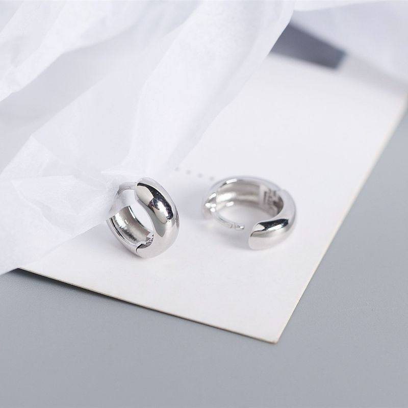 YHE0278 S Pure Sier Creolen mit Ohrklemme – INS minimalistisches, glattes, rundes Design | Schwere Handwerkstextur, vielseitig einsetzbar_voghion.com