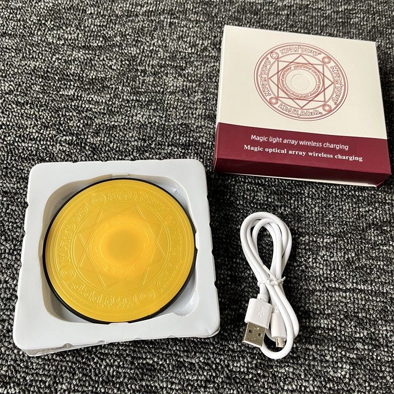 Only 11.8 Packs Bare Clothes Are Treated As Waste Products Blu-ray Compatible Stable 5v2a 10W (Max) Wireless Charger_voghion.com