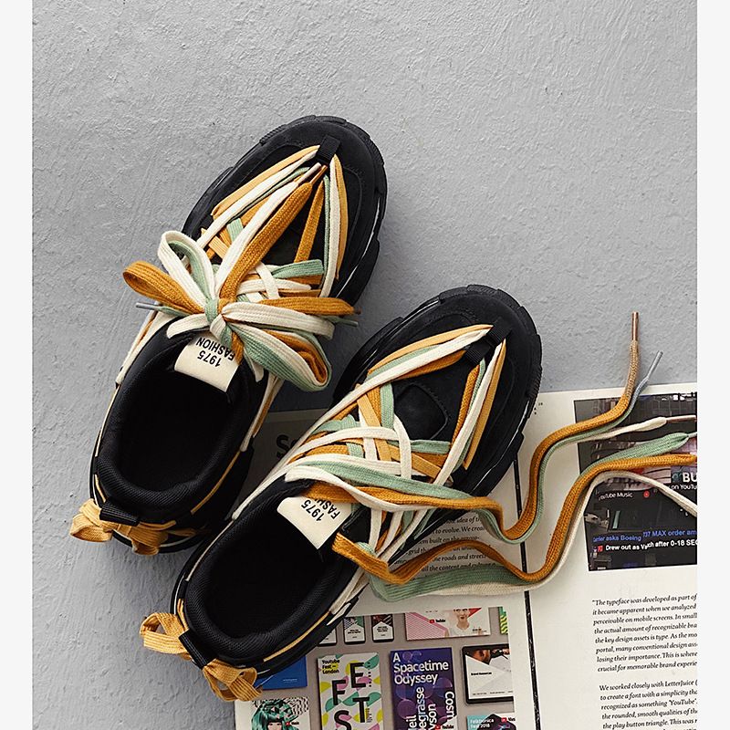 Scarpe casual da uomo alla moda, sportive, alla moda, con lacci irregolari mimetici, stile coreano, primavera e autunno 2024_voghion.com