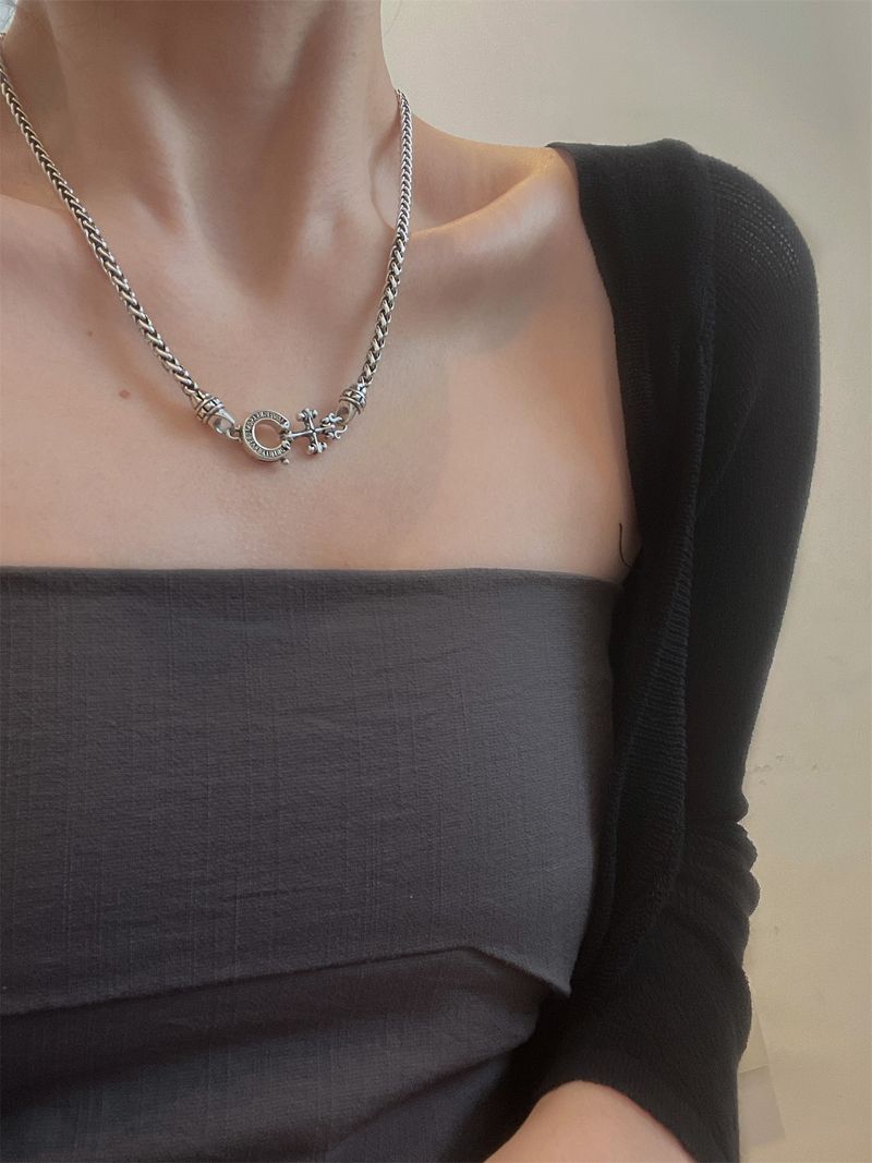 Collana cubana con testa di bottone a forma di fiore con croce retrò personalizzata da donna, design leggero di nicchia, catena con clavicola a croce, decorazione in stile freddo_voghion.com