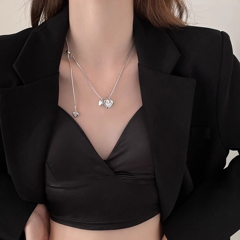 Simple high grade titanium steel heart necklace adjustable female niche design clavicle chain net red ins style sweater T chain_voghion.com