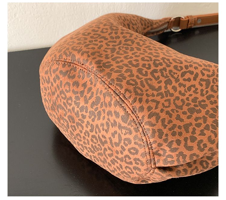 new Handheld Dumplings New Shoulder Casual Versatile Leopard Ladies Armpit Bag_voghion.com