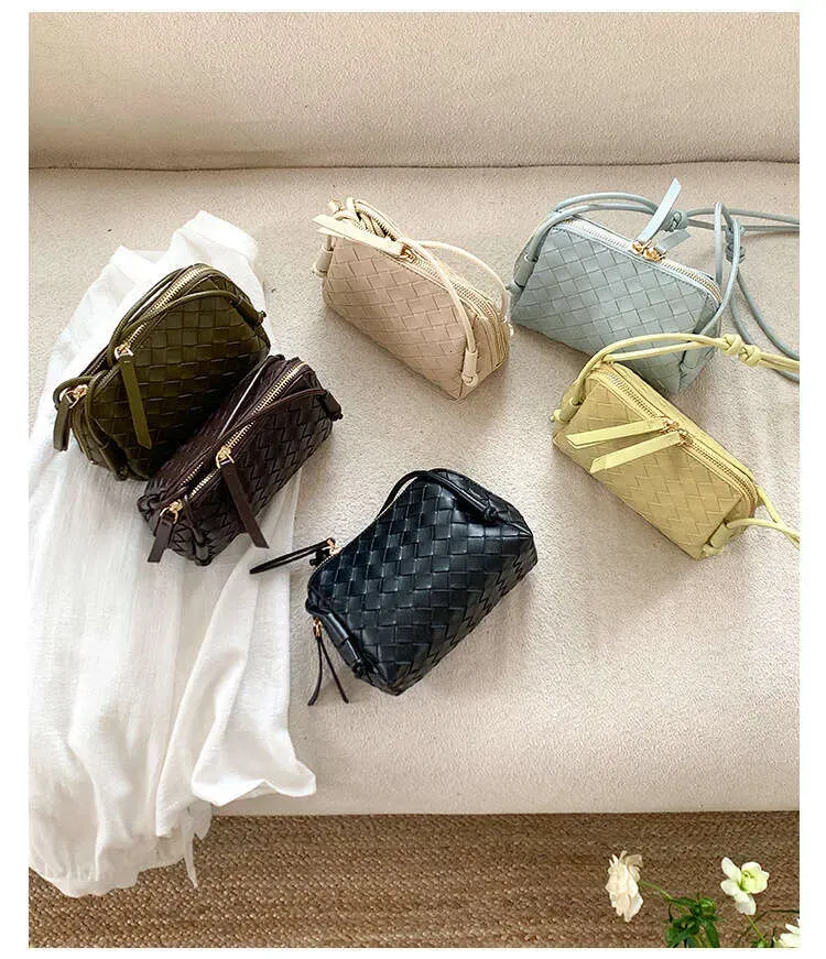 New Single Shoulder Crossbody Summer Versatile Small Square Double Zipper Textured Woven Bag For Women_voghion.com