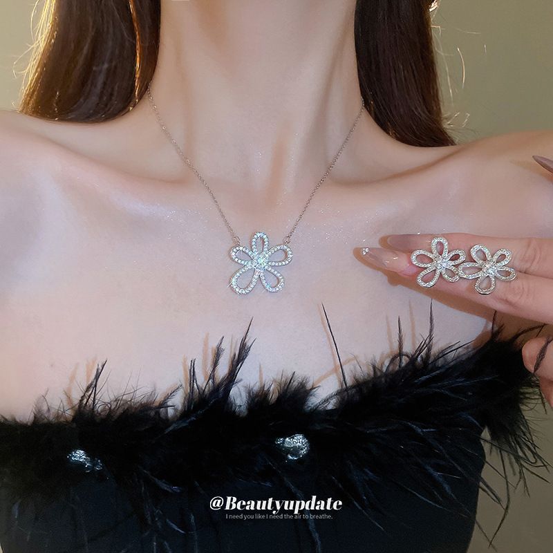 Collana con ciondolo a forma di fiore con diamanti super scintillanti in argento, squisita catena alla moda per la clavicola_voghion.com