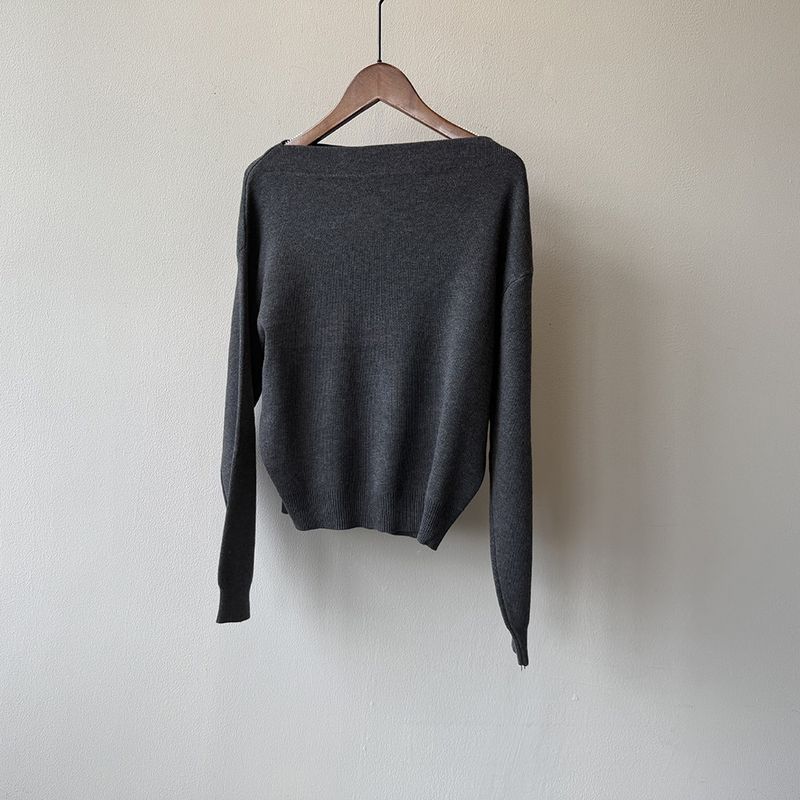 Yanshuang Koreaanse stijl gestreepte elegante off-shoulder gebreide trui voor vrouwen herfst high-end losse afslankende basis shirt_voghion.com