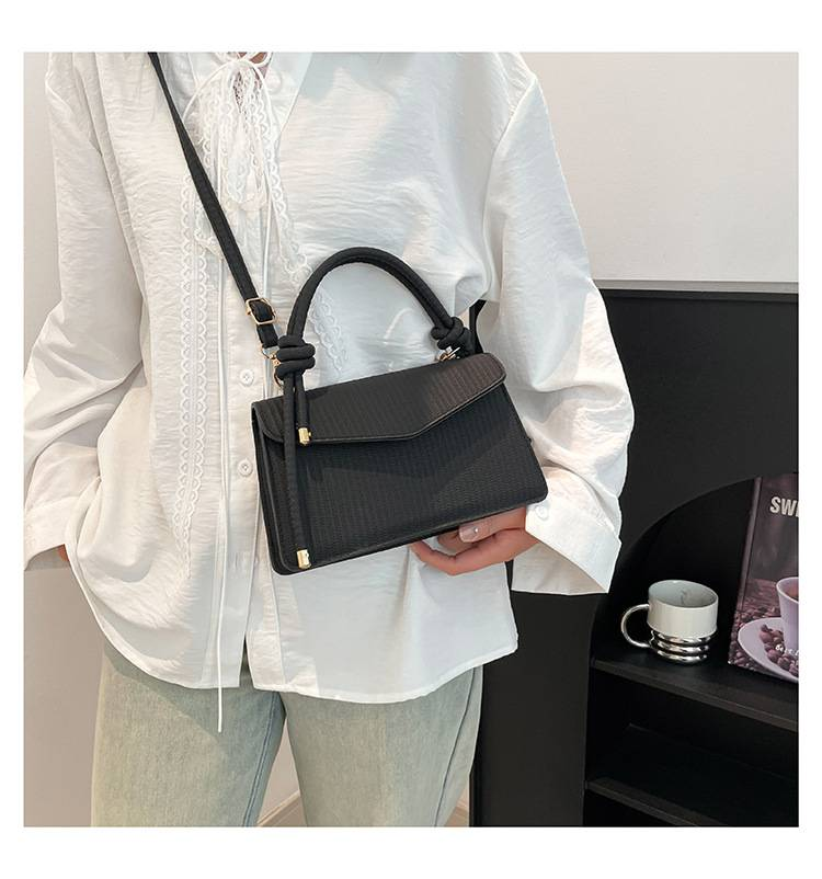Mode im westlichen Stil Handtasche Tasche weibliche 2025 neue lässige einfache Schulter geschlungen Pendler kleine Tasche_voghion.com