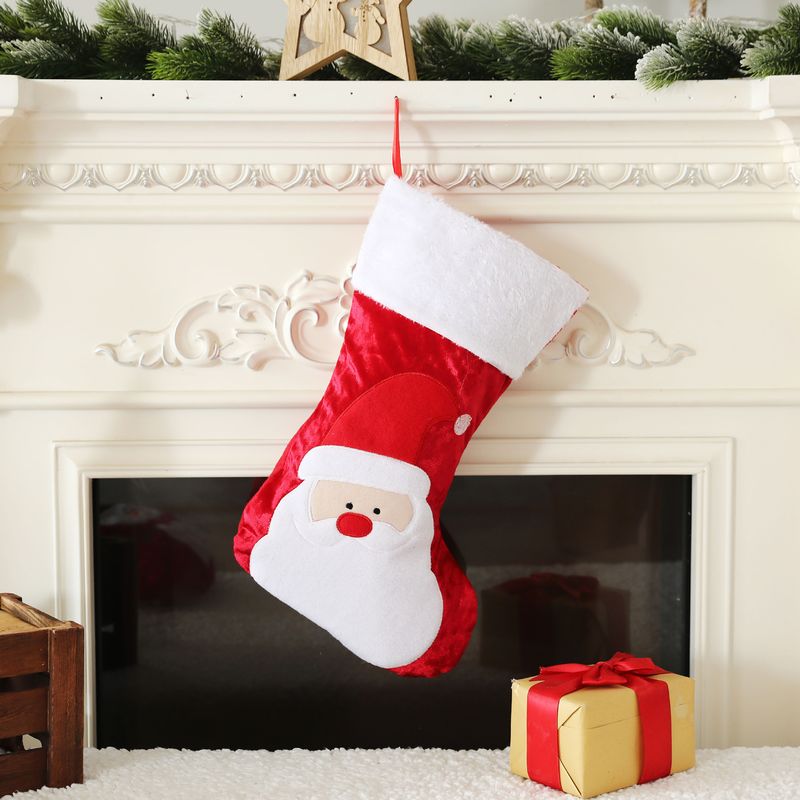 Weihnachtsstrumpf-Hängedekorationen – Festliche rote Weihnachtssocken mit gesticktem Rentiermotiv für Kamin, Schlafzimmer und Geschenktüten_voghion.com