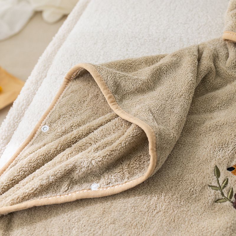 New Style Coral Fleece Kids' Bathrobe, Cartoon Hooded Baby Bath Cape & Beach Towel_voghion.com