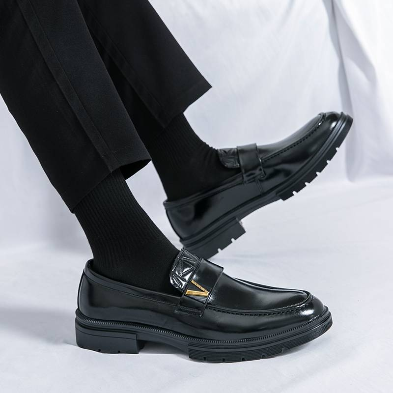 Sapatos casuais masculinos de plataforma com borlas, preto e branco, para festa de casamento, sapatos formais de negócios, calçados de couro slip-on, 38-46, primavera_voghion.com
