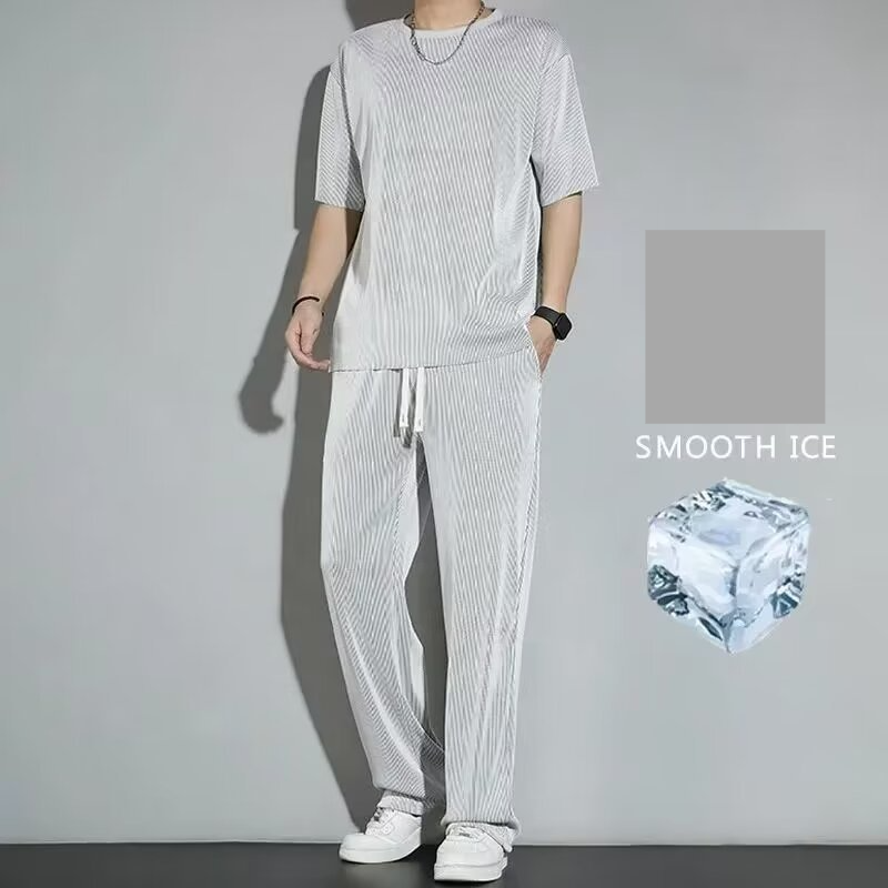 Herrenbekleidung Ice Silk Herrenanzug Sommer Dünn Locker Lässig Vielseitig Kurzarm T-Shirt Shorts Zweiteilig Schnelltrocknender Einteiliger Anzug_voghion.com