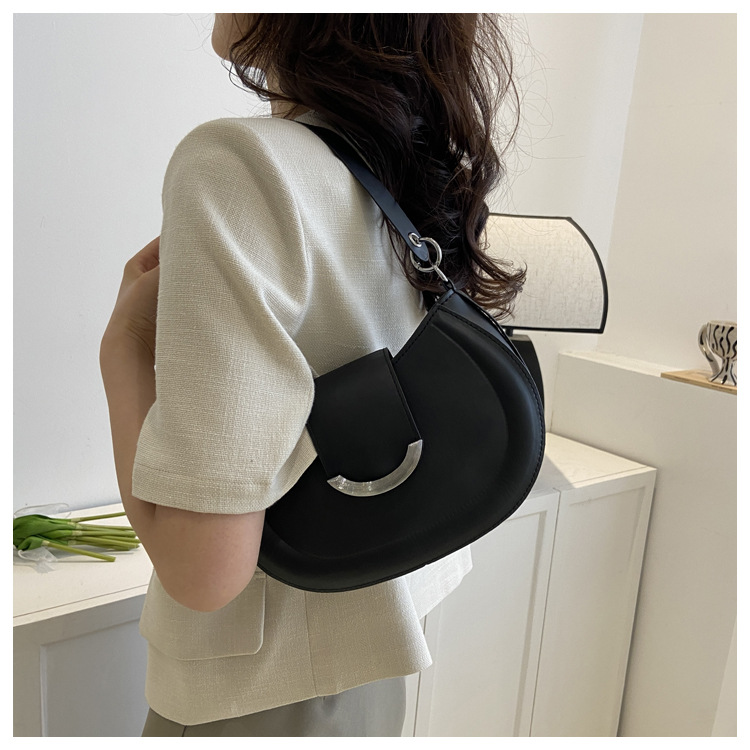 Borsa semplice per ascelle di nicchia Borsa casual a mezzaluna popolare 2023 Nuova borsa estiva Borsa a tracolla di tendenza della moda da donna_voghion.com