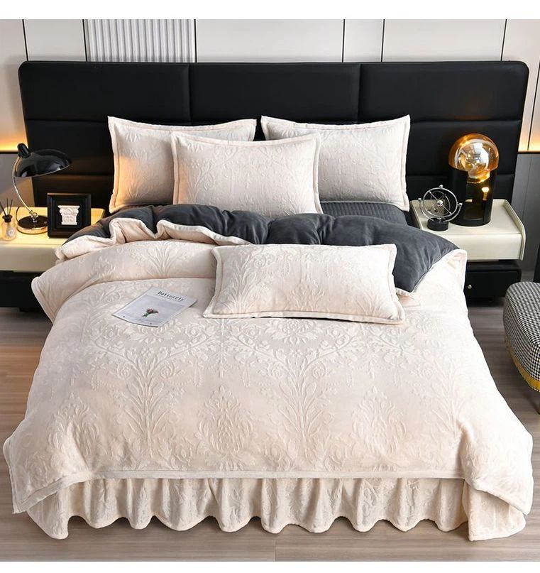 Copripiumino invernale in velluto di latte spesso imbottito in cotone, set da quattro pezzi, stile principessa, in pizzo, in velluto double-face, in pizzo, in velluto corallo._voghion.com