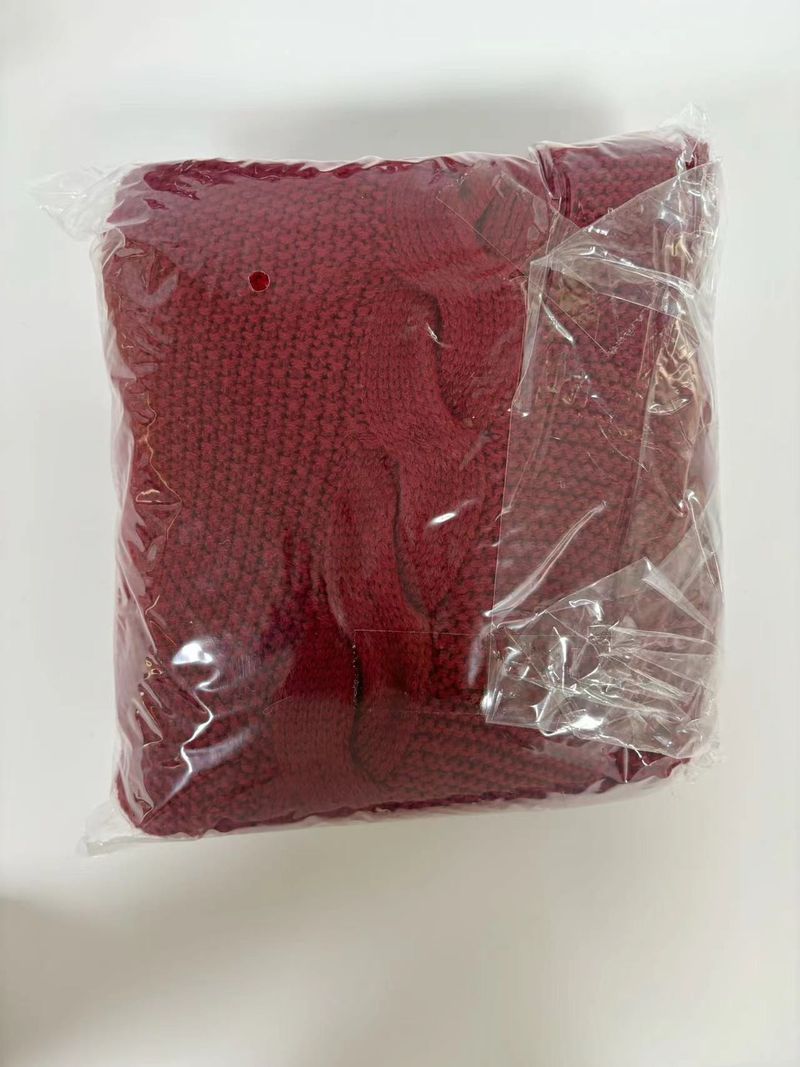 Red Knitted Apron Christmas Tree Skirt Decoration Ornament_voghion.com