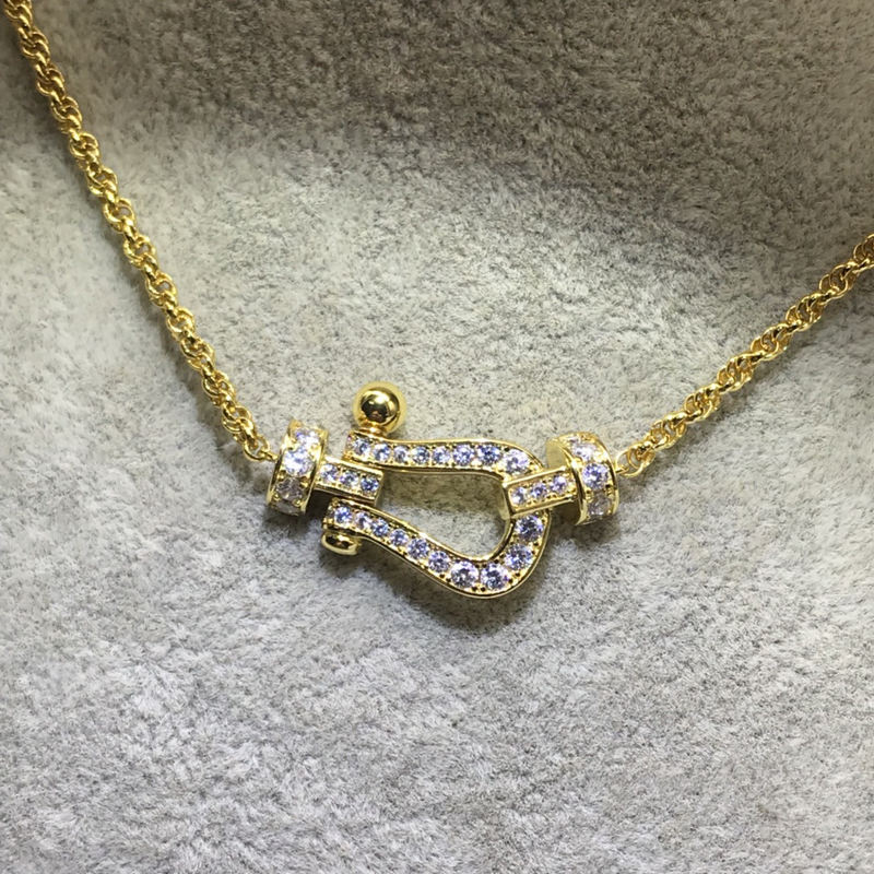 U-förmige Hufeisen-Halskette V-Goldhalskette weiblich Fried Dough Twists Schlüsselbeinkette Flut einfach ins_voghion.com