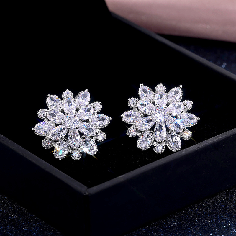 Cao Shis neue Luxus-Sonnenblumen-Doppel-Zirkon-Damenohrringe, modische Damen-Ohrringe aus Kupfer, Accessoires_voghion.com