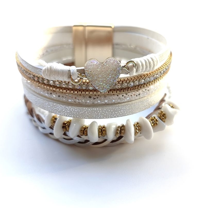 Multi Layer Fashionable Peach Heart Crushed Stone Leather Bracelet, Ladies' Magnetic Buckle Batch_voghion.com