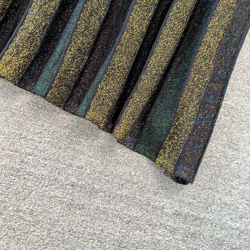 Damenbekleidung, modischer Anzug, halber Rollkragen, Netzstoff, schmale Passform, Strickpullover, Oberteil, zweiteiliger Anzug, hohe Taille, A-Linie, glänzender Seidenrock_voghion.com