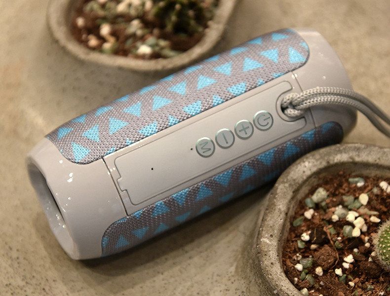 TG117 Ulkomaankauppa Matkapuhelin Tietokone Bluetooth Audio Kannettava Vedenpitävä Puhelu Langaton Bluetooth Subwoofer Mini Kaiutin_voghion.com