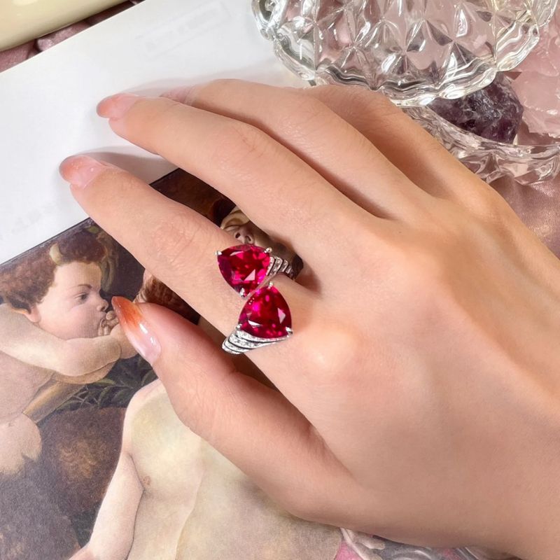 Exquisite High-End Heavy Craft Blood Red Diamond Ring Niche Design Versatile Temperament_voghion.com