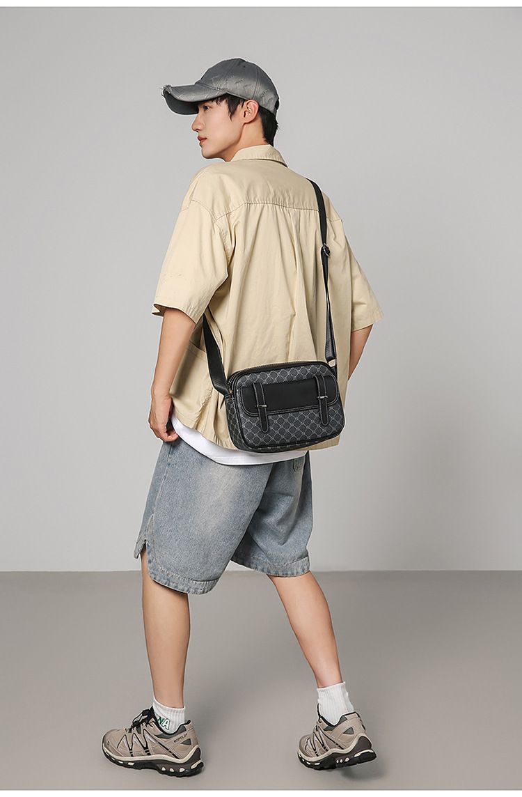 Borsa a tracolla alla moda a quadri per uomo e donna - Borsa a tracolla leggera in PU con design impermeabile, perfetta per lavoro e viaggi (28x7x20 cm)_voghion.com