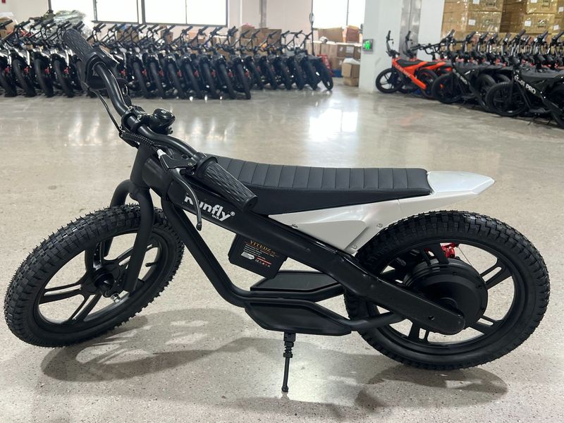 Vélo d'équilibre électrique pour enfants_voghion.com