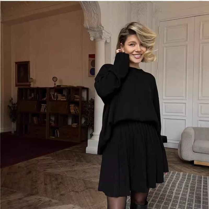 Women's Solid Color Round Neck Sweater With Pleated Skirt Set - Soft Knit Cozy Outfit For Fall Winter Casual Wear_voghion.com