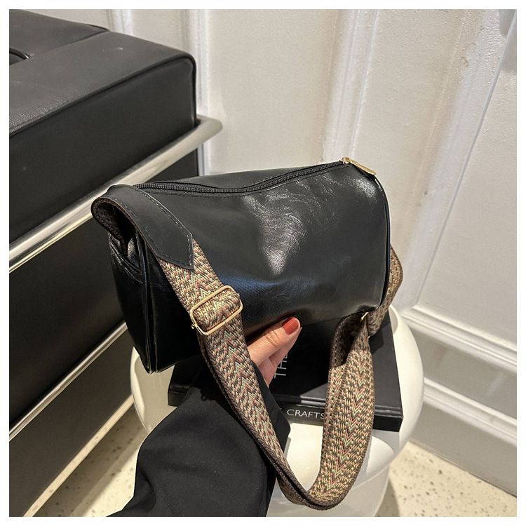Borsa piccola retrò per donna 2024 Nuova borsa a tracolla singola con tracolla larga alla moda e casual per borsa a tracolla per ragazze_voghion.com