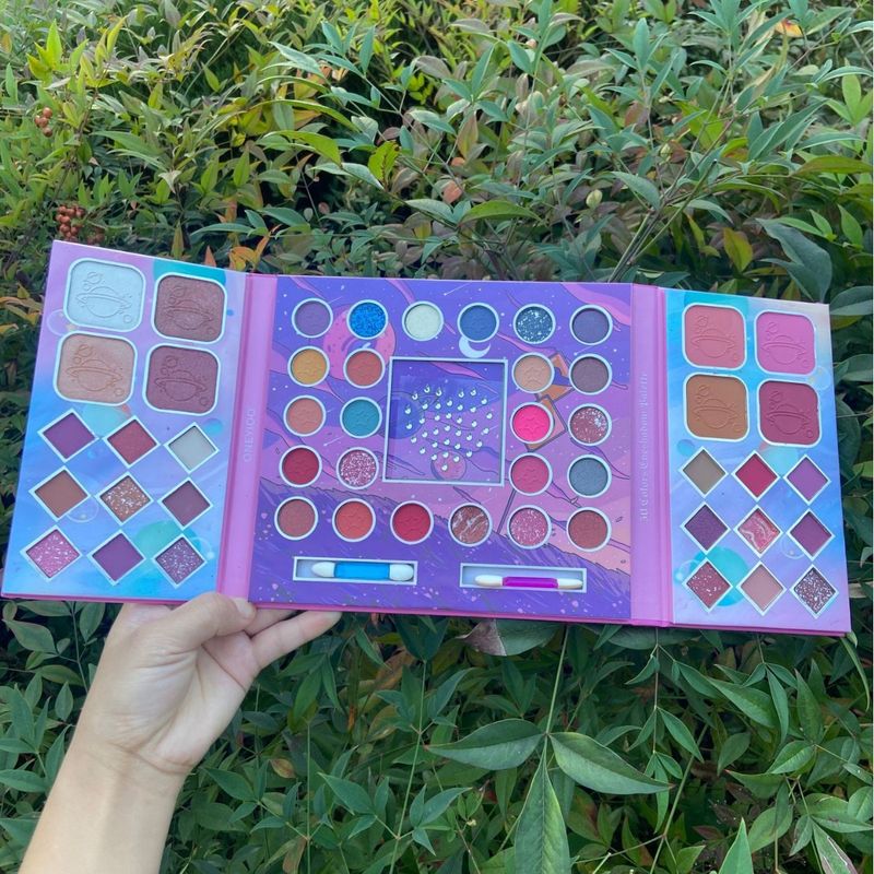Palette di ombretti con strass, 18 colori, opaca, brillante, pigmentata, adatta ai viaggi, con specchio incluso per l'uso quotidiano alle feste._voghion.com