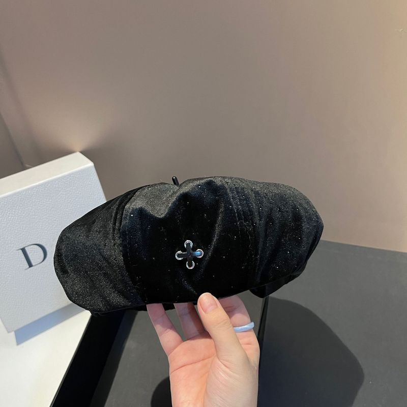 Baskerhatt för kvinnor i sammetsbasker med diamanter, moderiktig och mångsidig hel diamantbasker i koreansk stil utomhus casual svart målarhatt_voghion.com