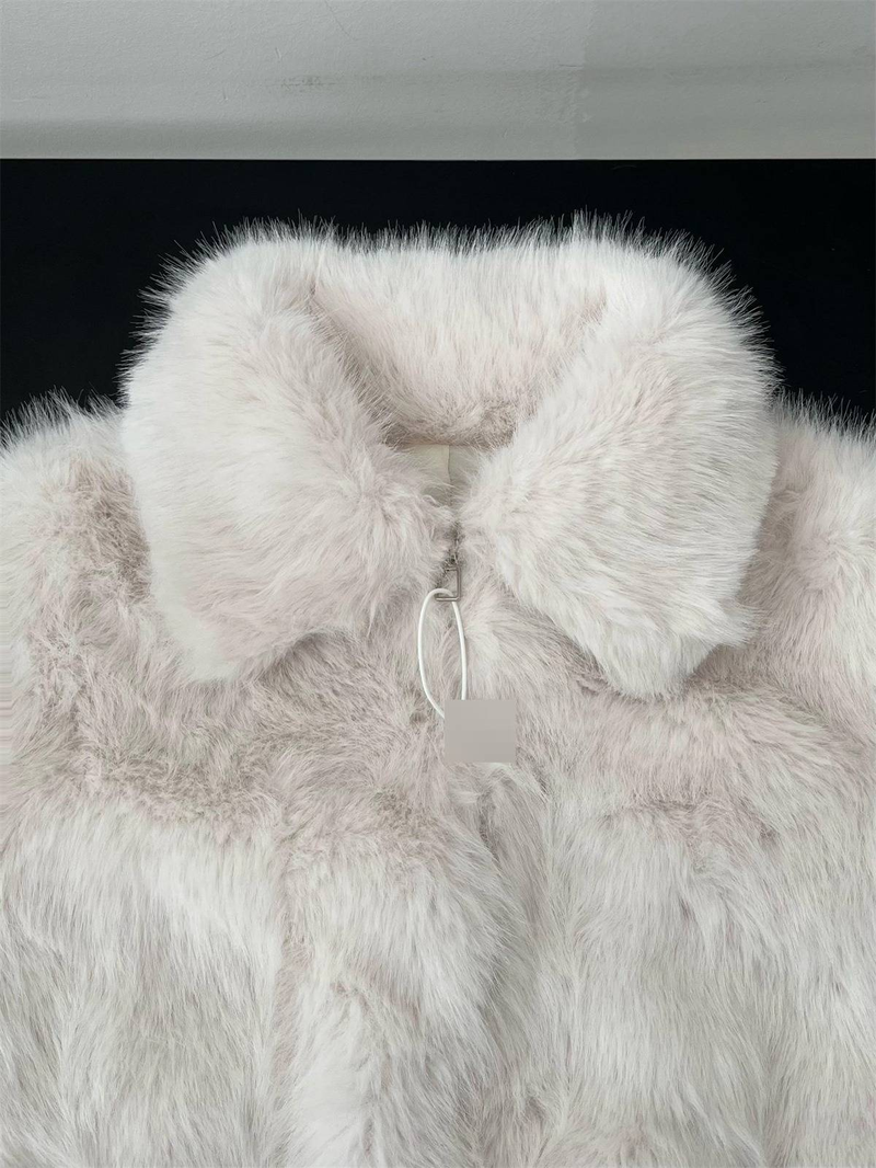 Korean-Inspired Faux Fur Coat For Women – Luxurious & Eco-Friendly Winter Outerwear With Plush Collar (White/Khaki, One Size)_voghion.com