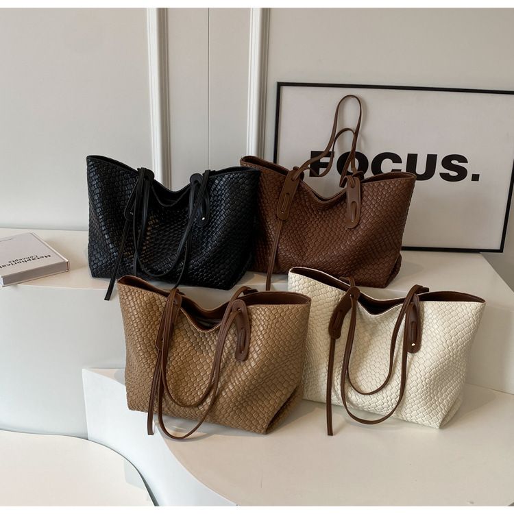 Luxury Brand Designer Bag Large Capacity Woven Bag For Women 2025 New Vintage Versatile Shoulder Underarm Bag Korean Style Handheld Tote Bag_voghion.com