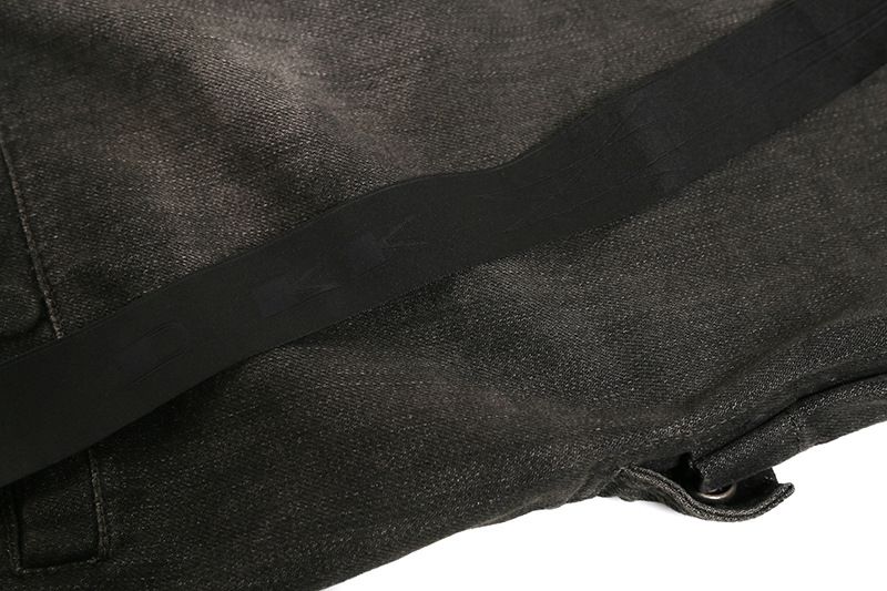 Abbigliamento da uomo, pantaloni corti, pantaloni corti larghi, pantaloni casual, pantaloni lavati scuri, pantaloni usurati_voghion.com