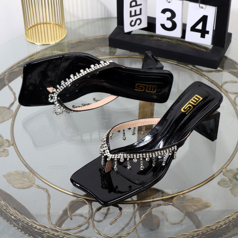 Tongs à chevrons à la mode 2024 avec clips, talons épais, chaînes en strass pour vêtements d'extérieur, pantoufles de mode,_voghion.com