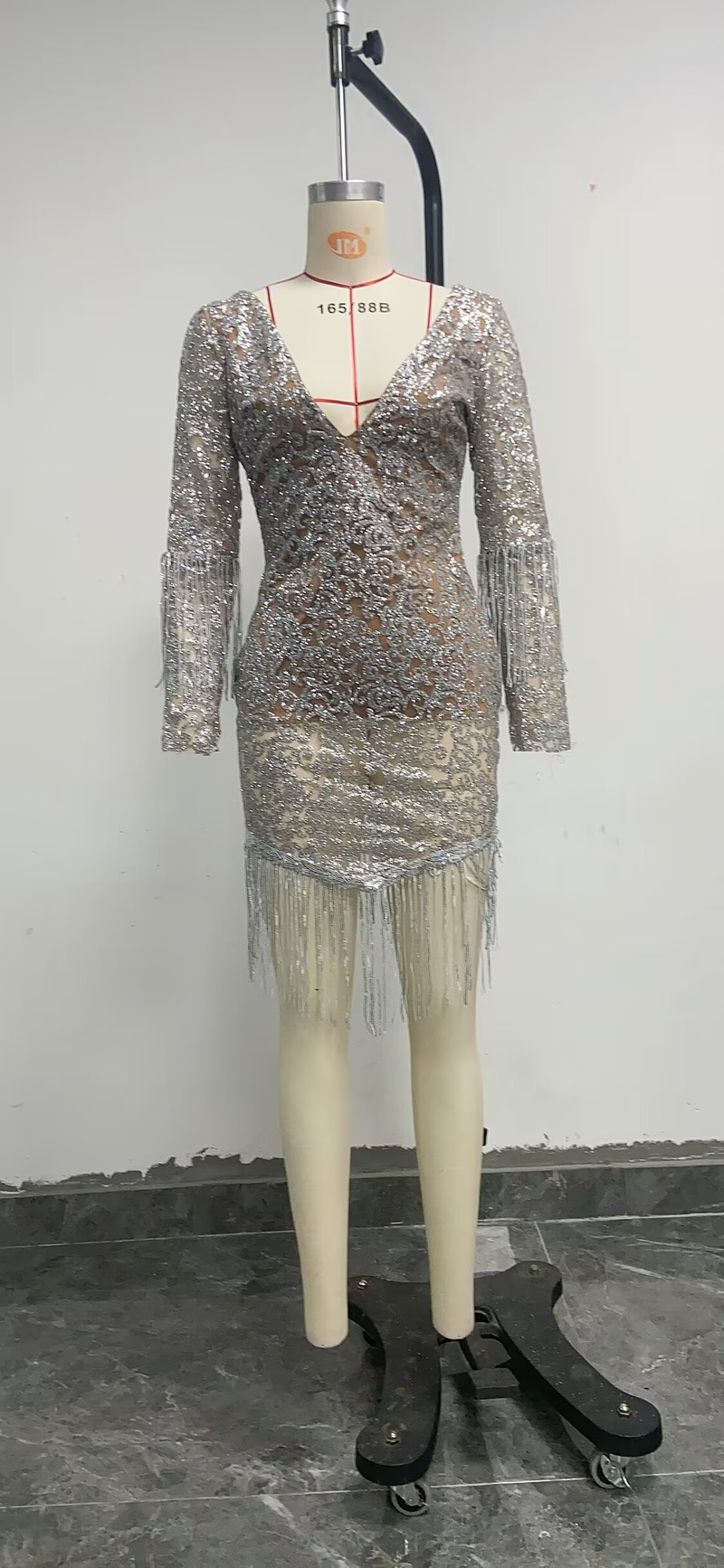 Damenbekleidung Deep V Hollow Langarm Gold besprenkeltes langes Kleid_voghion.com