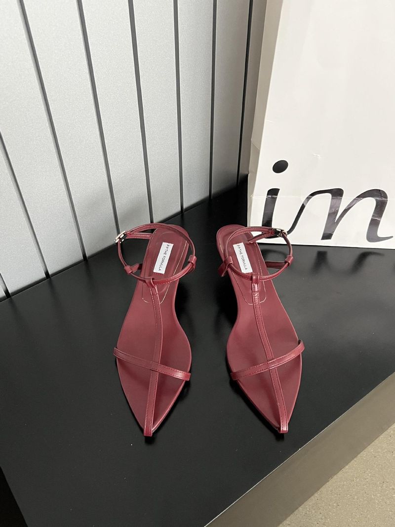 Itin universalūs korėjietiškos versijos smailūs ploni sandalai su tiesiomis plonomis linijomis ir žemu kulnu su 3 cm sagtimi Romano dirželiu_voghion.com