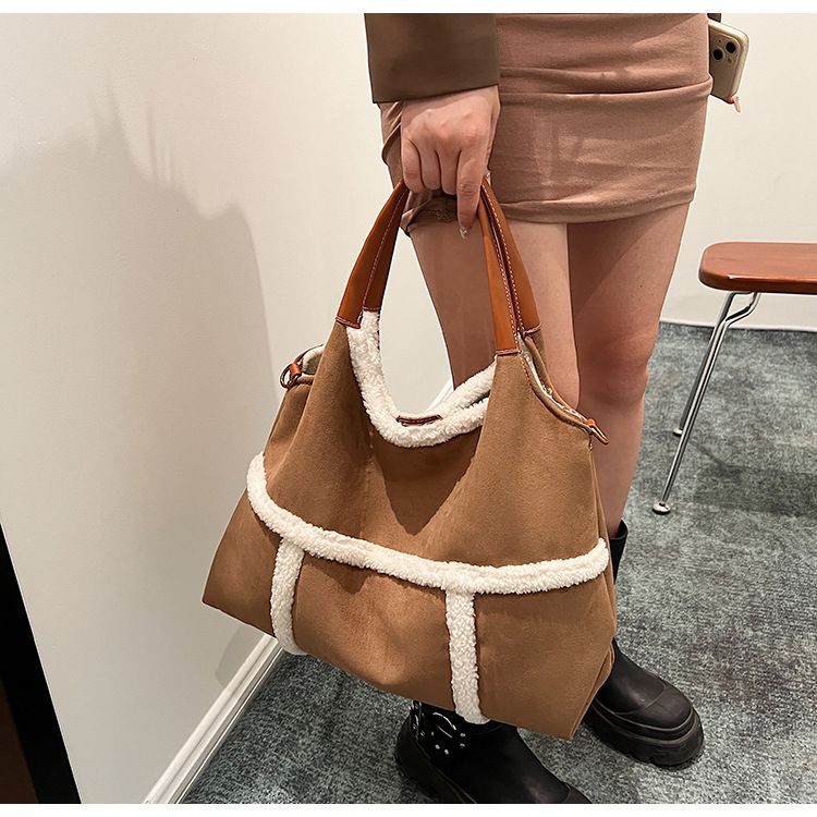 2024 lamb wool splicing mother child feminine temperament, autumn and winter single shoulder crossbody bag, plush_voghion.com