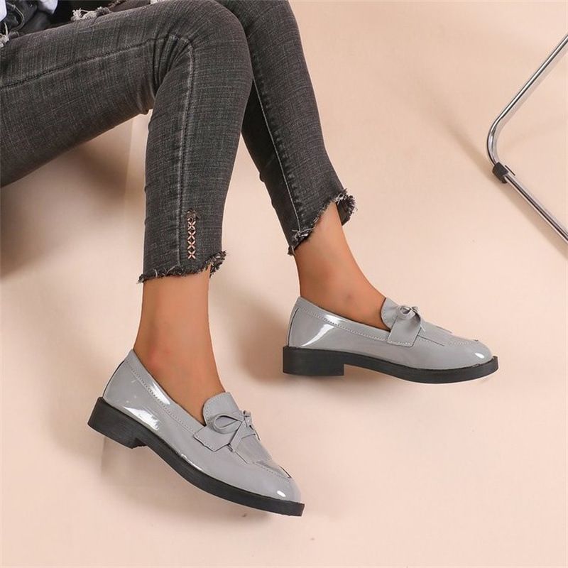 Kadınlar için kalın topuklu ayakkabılar 2024 ilkbahar ve sonbahar yeni kadın ayakkabıları fiyonklu küçük deri ayakkabılar öğrenci püsküllü mokasenler kadın İngiliz tarzı_voghion.com