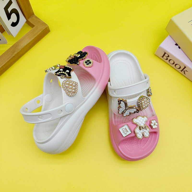 Chaussons tendance motif ours noir et blanc pour parents et enfants, nouvelles sandales polyvalentes plates antidérapantes à semelle souple pour garçons et filles_voghion.com