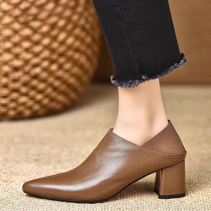 Soft Leather High Pumps For Women 2025 New Sexy Pointed Toe Mid Heel Formal Office Work Versatile Shoes_voghion.com