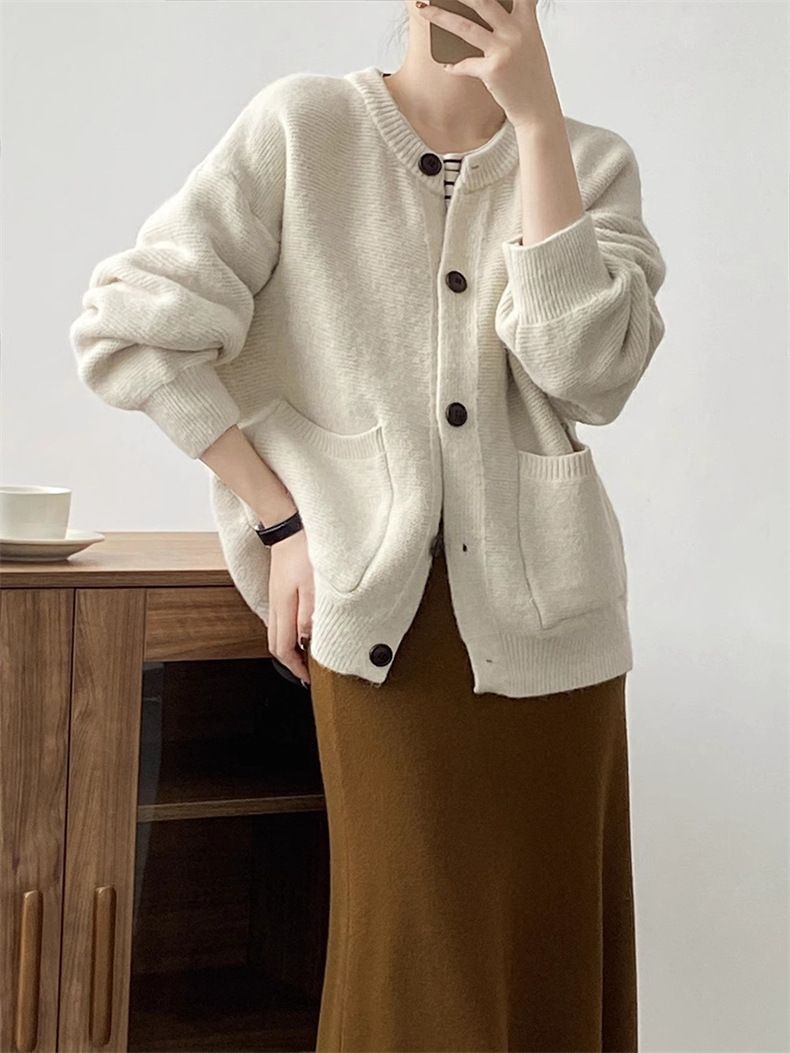 Giacca in maglia tinta unita per donna, stile medio-lungo, nuovo articolo autunno 2024, cardigan in maglia con scollo rotondo e tasca, ampio_voghion.com