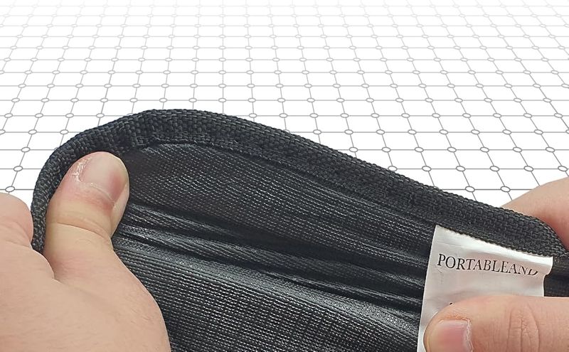 PortableAnd Extra Large Picnic Outdoor Blanket 3-Layer Convenient Mat Handbag Spring Summer Black And White Striped_voghion.com