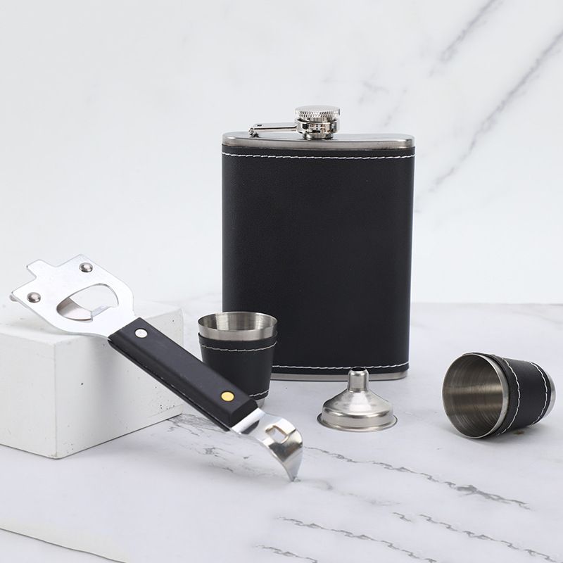 Factory Direct Supply Stainless Steel Portable 7oz Small Customizable Logo Gift Wine Flask Set EVA_voghion.com