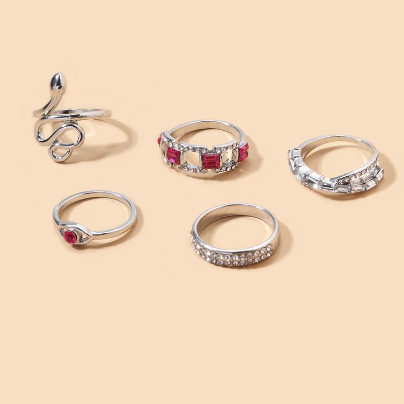 Set di anelli a forma di serpente con diamanti intarsiati in lega di gioielli esagerati, 5 pezzi, anelli a strati per donne_voghion.com