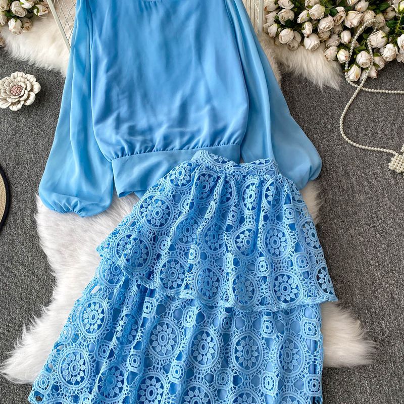 Zachte blauwe getailleerde top met pofmouwen + hoge taille slanke kanten cakerok, tweedelige set_voghion.com
