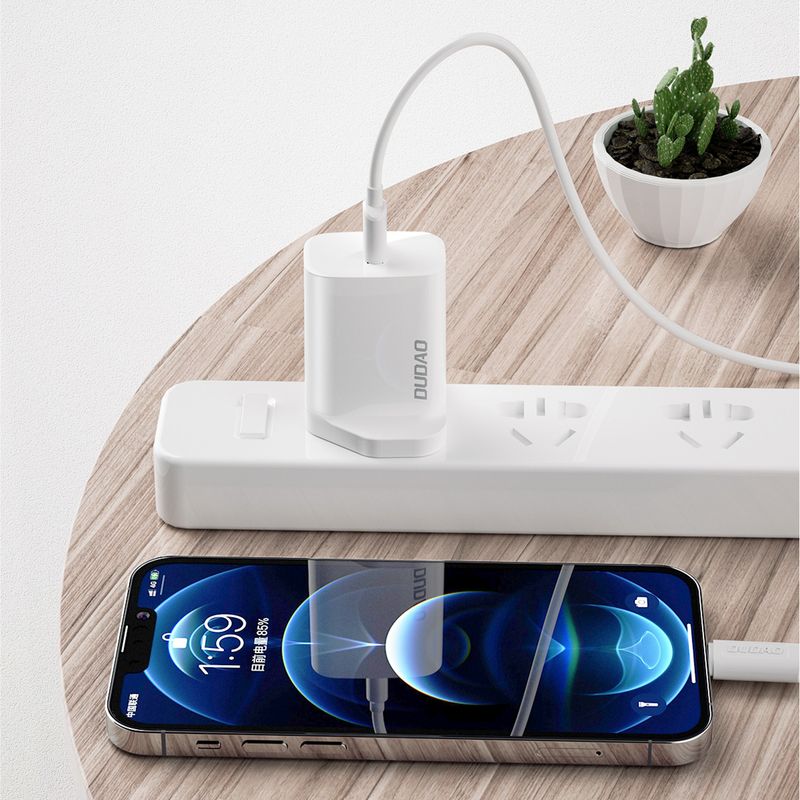 A3UK British Standard 5V3A QC3.0 Mobile Fast Charging Head CE Certified Charger_voghion.com