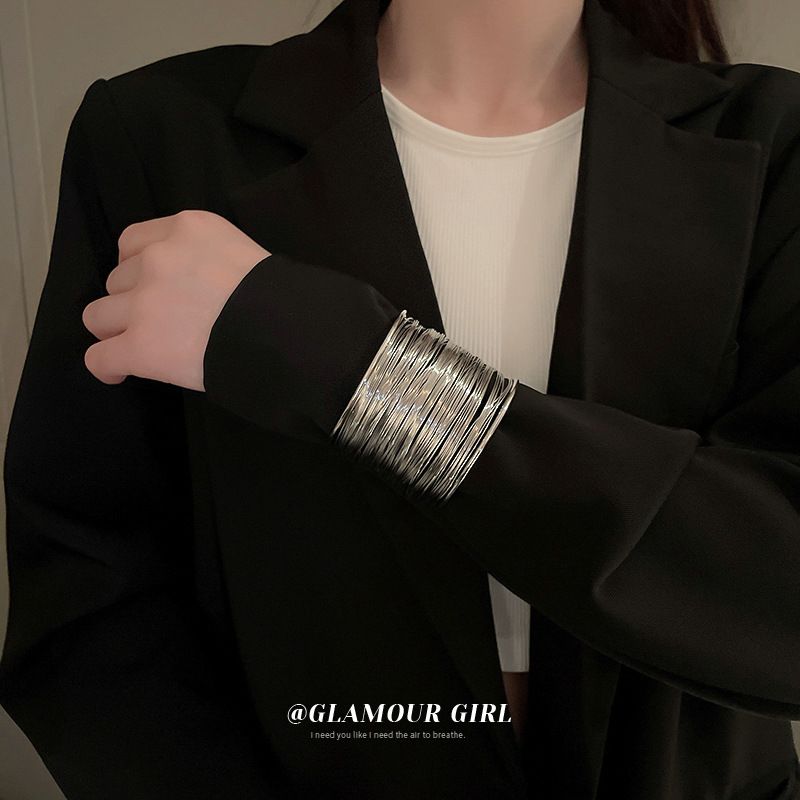 Iwwerdriwwen Multi-Schicht ausgehielten Armband Ouverture Bracelet, Nischekreativ Design Sënn, personaliséierte kale Stil_voghion.com