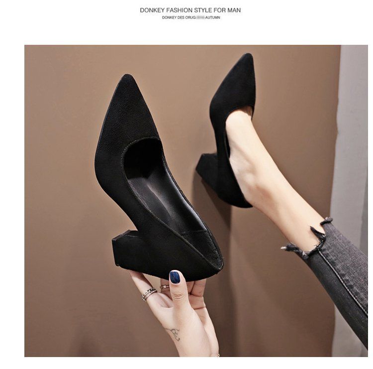Zapatos de mujer de tacón alto de gamuza de gran tamaño, con tacón grueso, boca poco profunda y puntiagudos, de moda_voghion.com