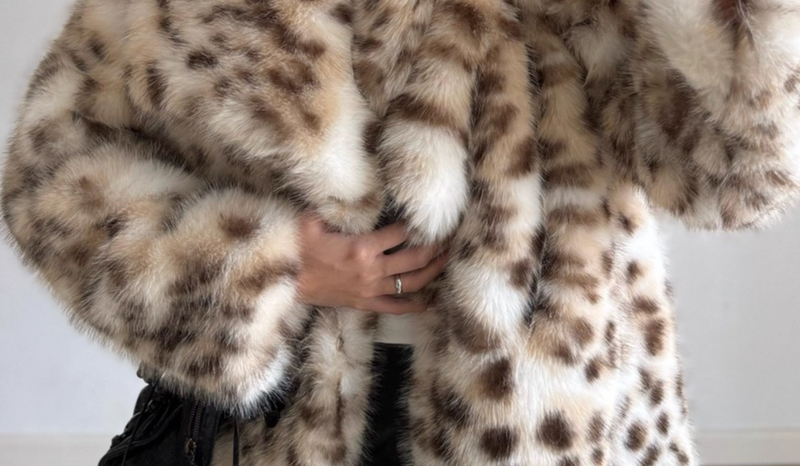 Luxury Faux Fur Coat Women's Long Leopard Print Winter Jacket Fashionable Streetwear With Faux Fox Fur Collar_voghion.com
